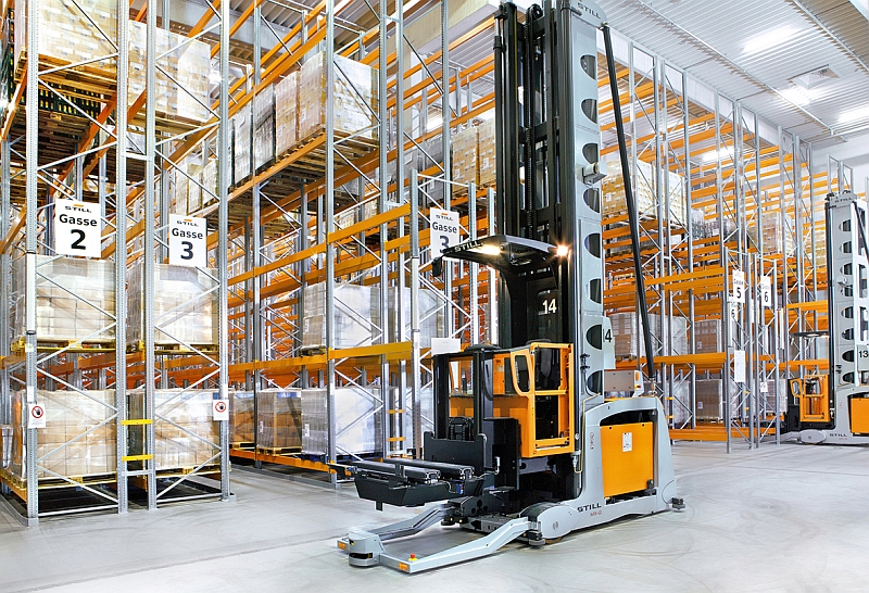 Fördertechnik: Flüssige und schlüssige Logistik Fördertechnik: Flüssige und schlüssige Logistik
